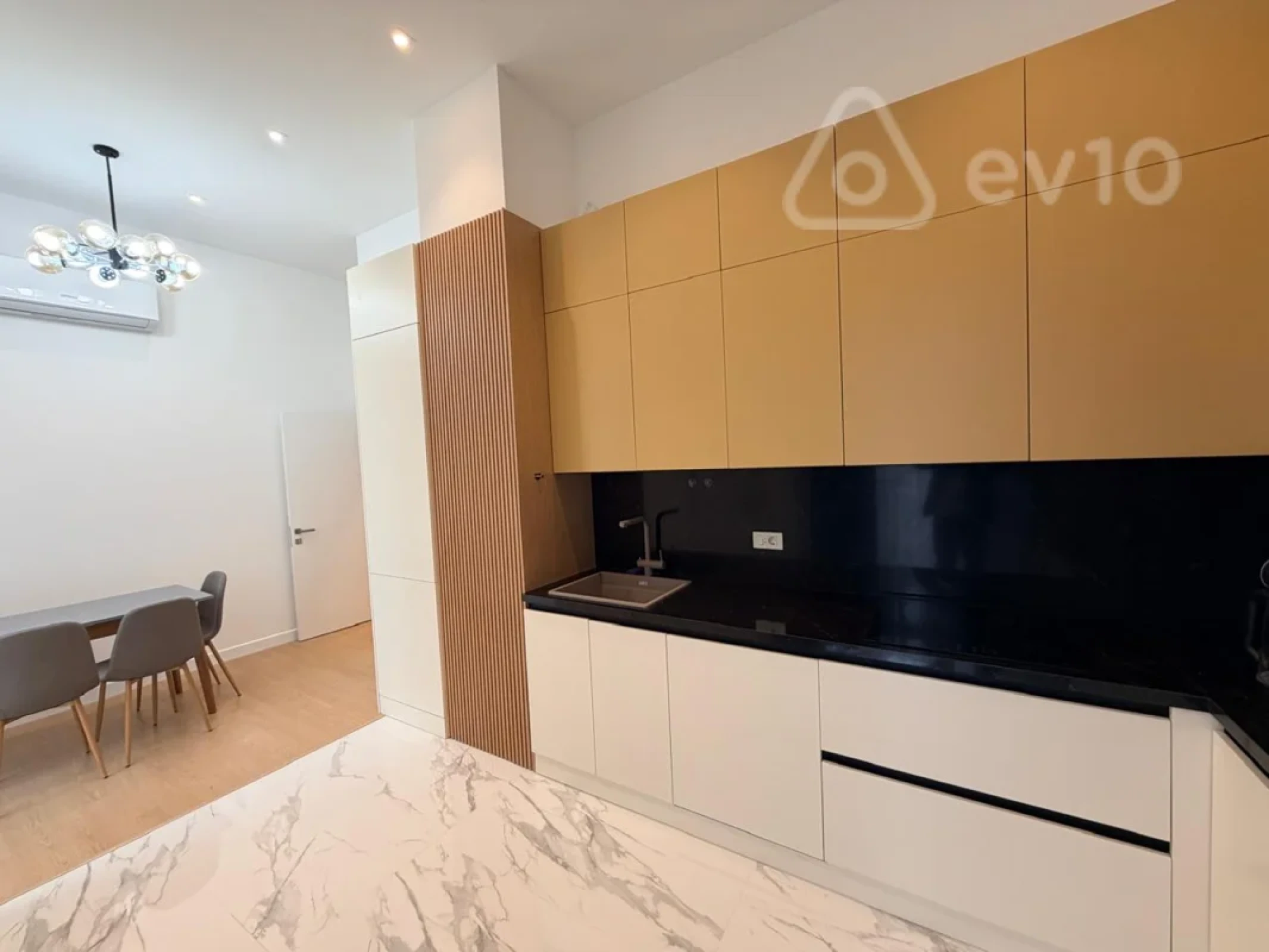 Kirayə verilir 2 otaqlı yeni tikili 70 m²