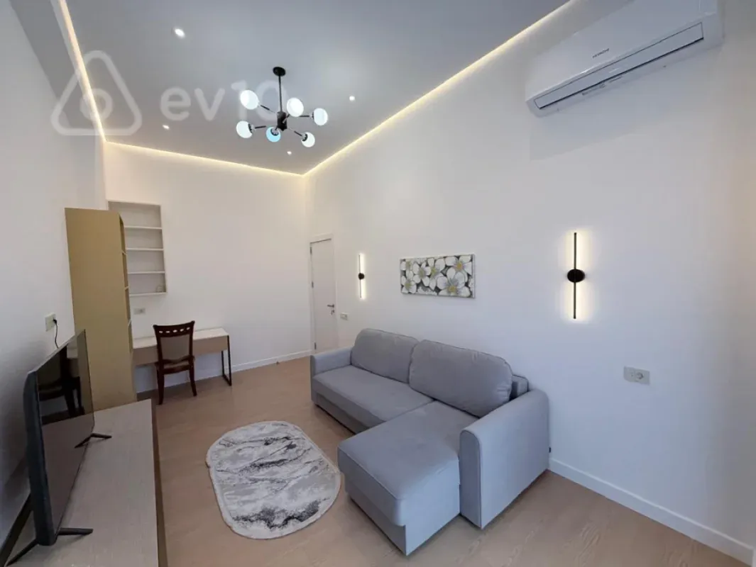 Kirayə verilir 2 otaqlı yeni tikili 70 m²