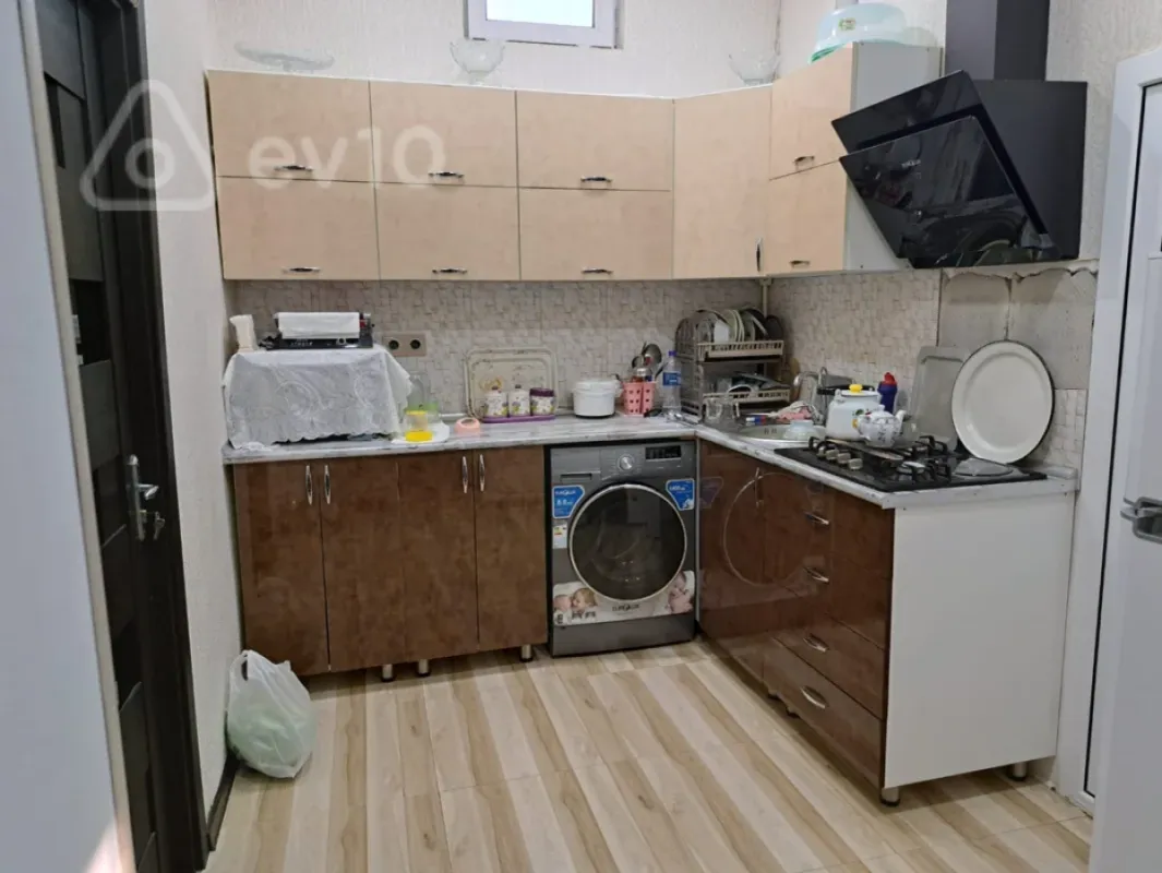 Satılır 4 otaqlı həyət evi 100 m²