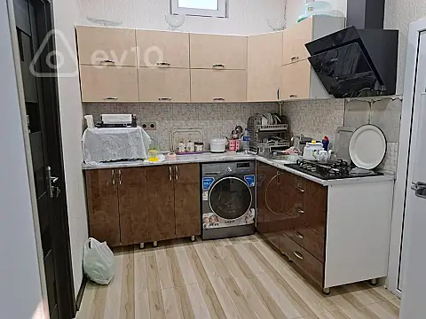 Satılır 4 otaqlı həyət evi 100 m²