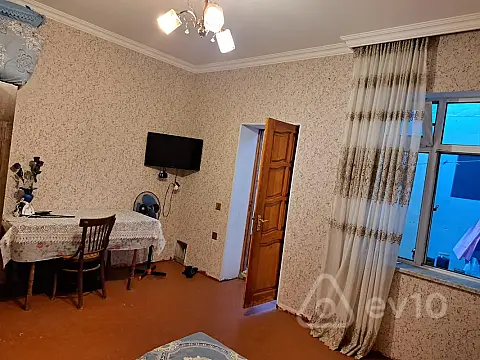 Satılır 4 otaqlı həyət evi 100 m²