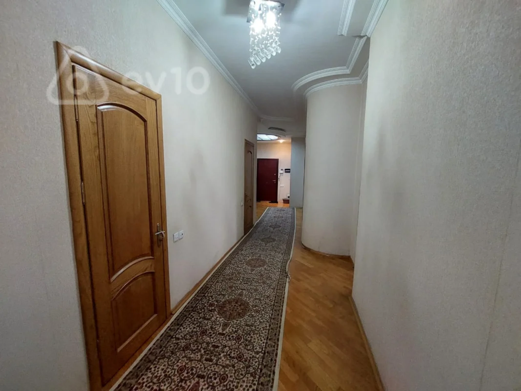 Kirayə verilir 3 otaqlı yeni tikili 141 m²