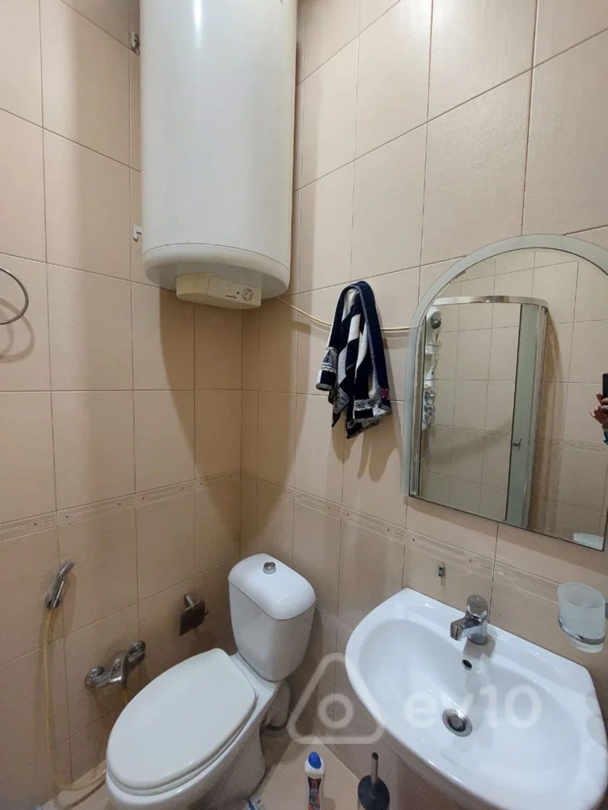 Kirayə verilir 3 otaqlı yeni tikili 141 m²