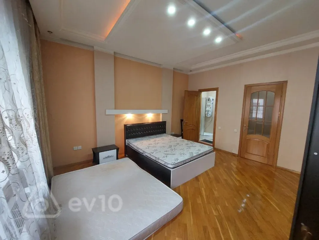Kirayə verilir 3 otaqlı yeni tikili 141 m²