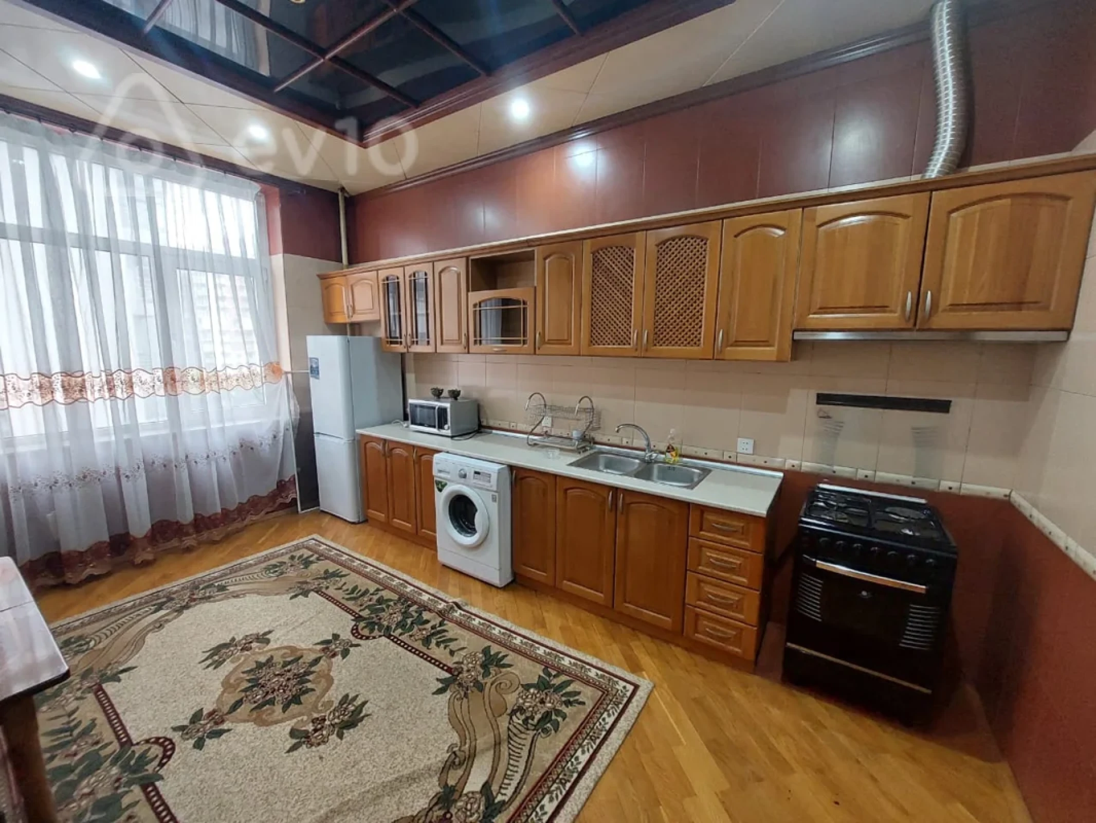 Kirayə verilir 3 otaqlı yeni tikili 141 m²