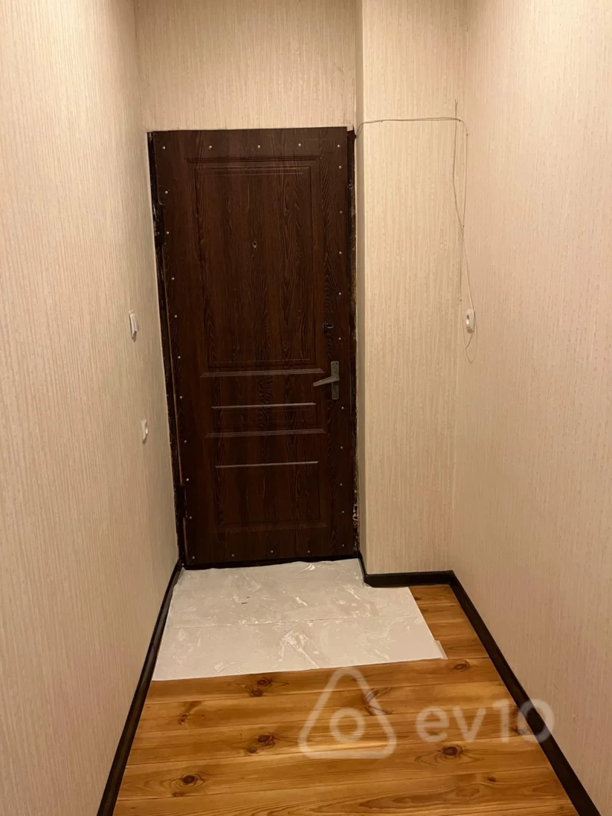 Satılır 2 otaqlı köhnə tikili 45 m²