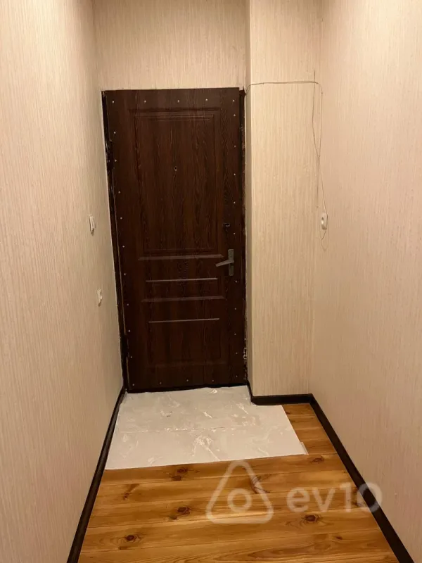 Satılır 2 otaqlı köhnə tikili 45 m²