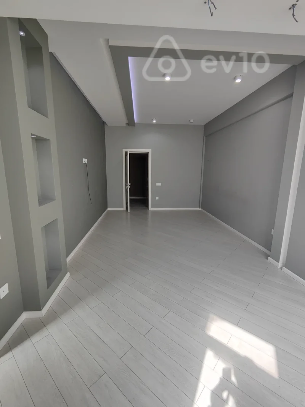 Satılır 1 otaqlı yeni tikili 64.7 m²