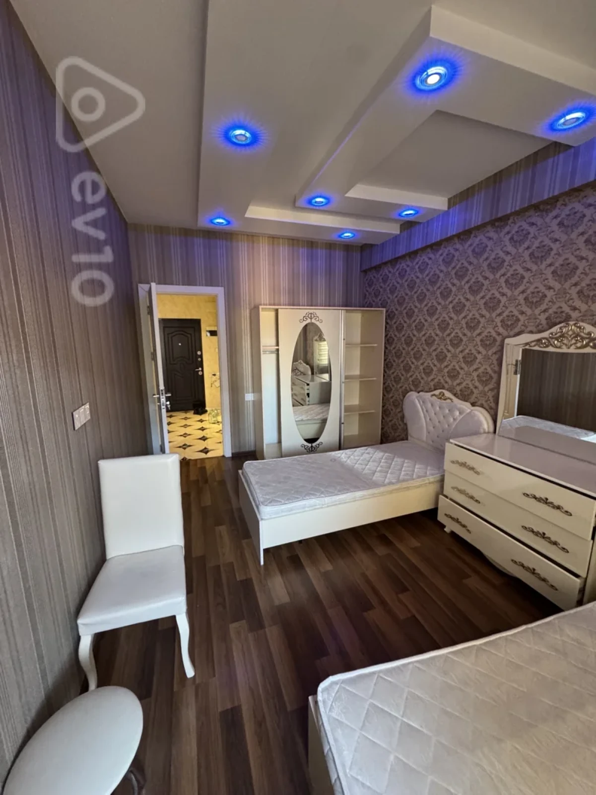 Kirayə verilir 2 otaqlı yeni tikili 58 m²