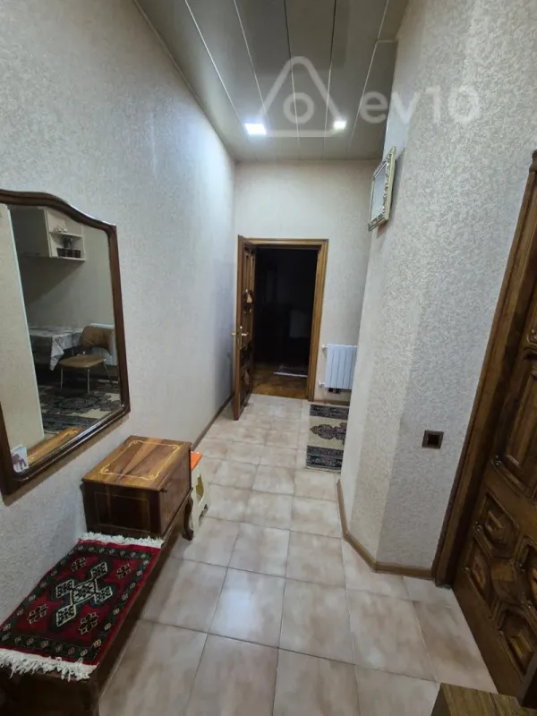 Kirayə verilir 2 otaqlı köhnə tikili 65 m²