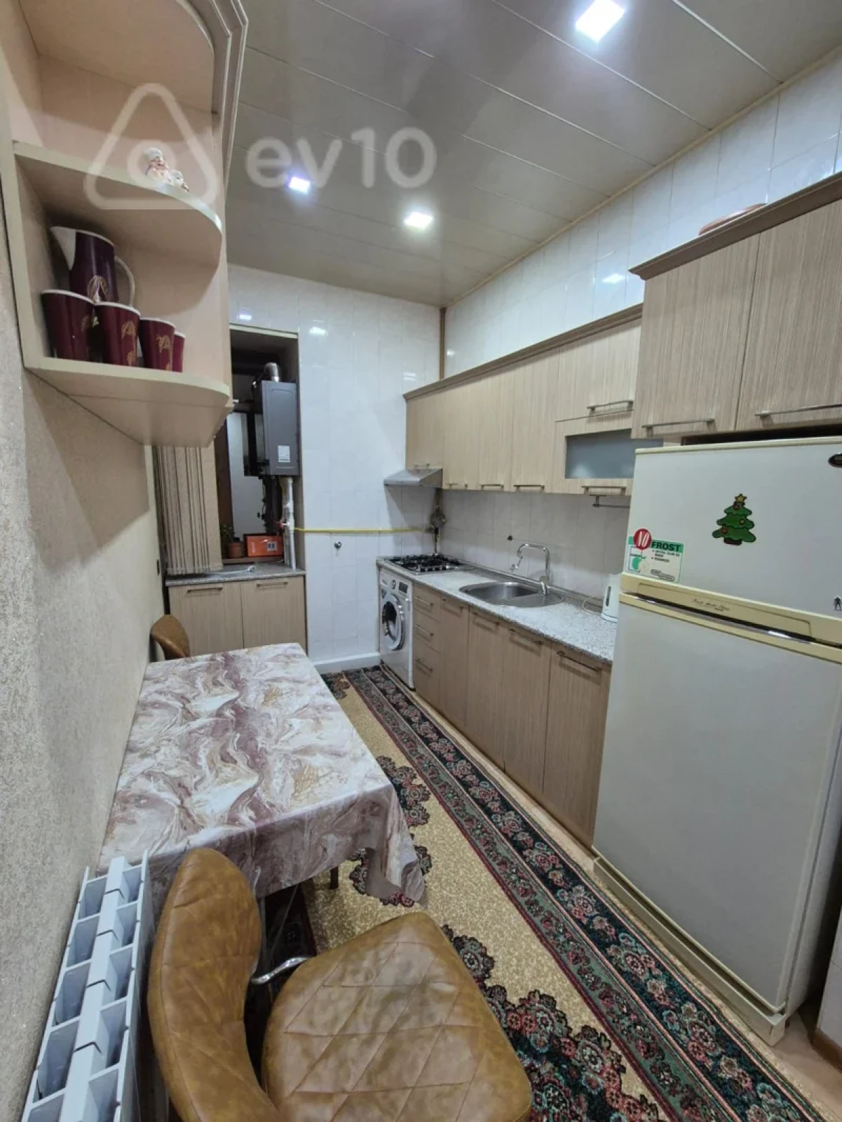 Kirayə verilir 2 otaqlı köhnə tikili 65 m²