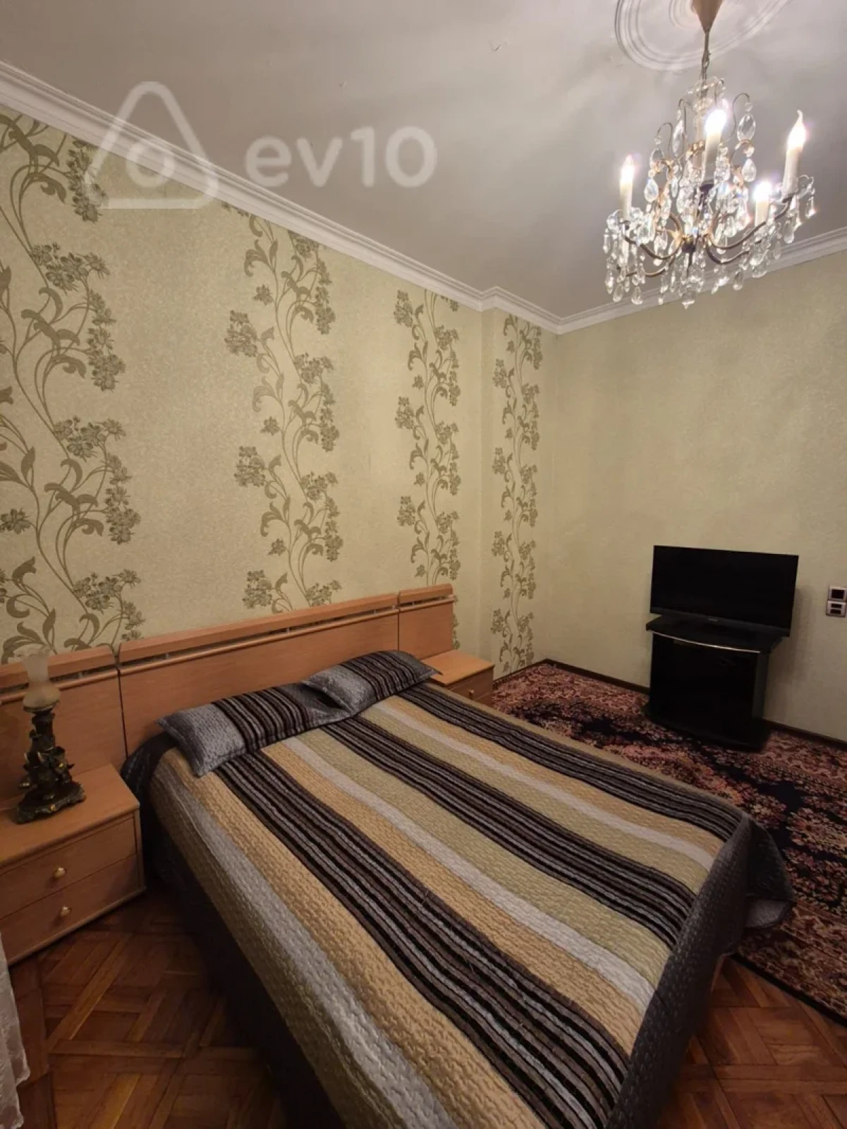 Kirayə verilir 2 otaqlı köhnə tikili 65 m²