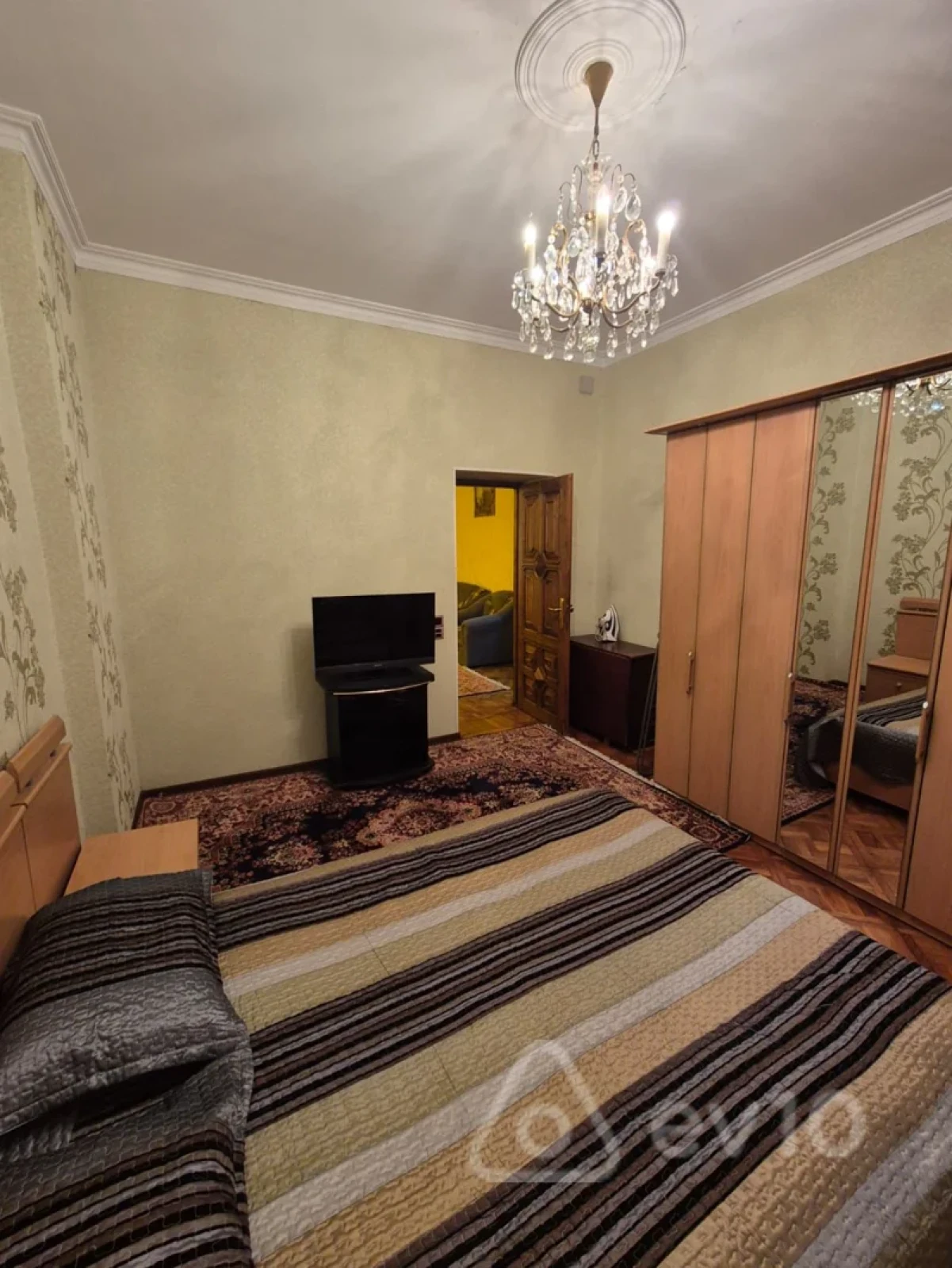 Kirayə verilir 2 otaqlı köhnə tikili 65 m²