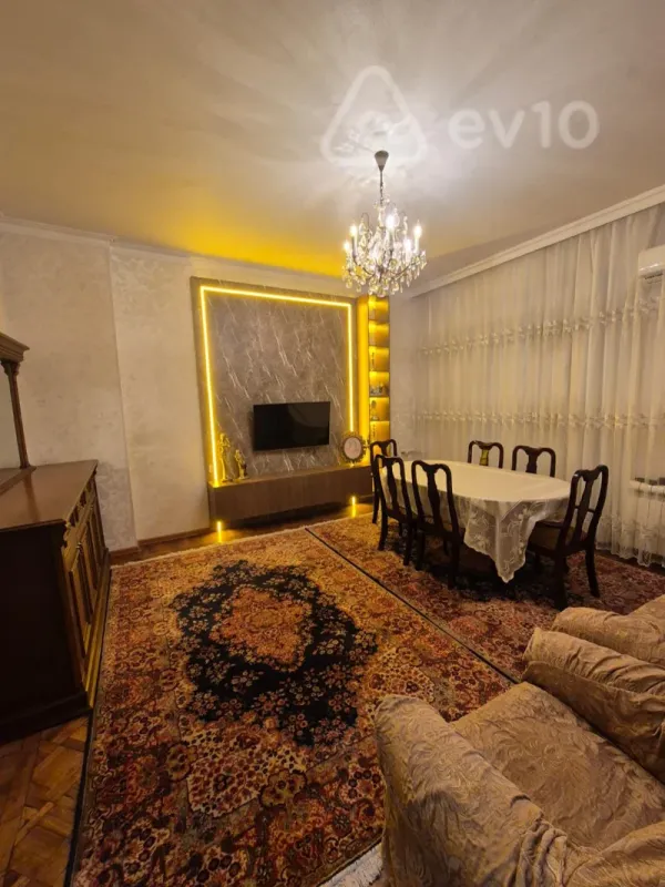 Kirayə verilir 2 otaqlı köhnə tikili 65 m²