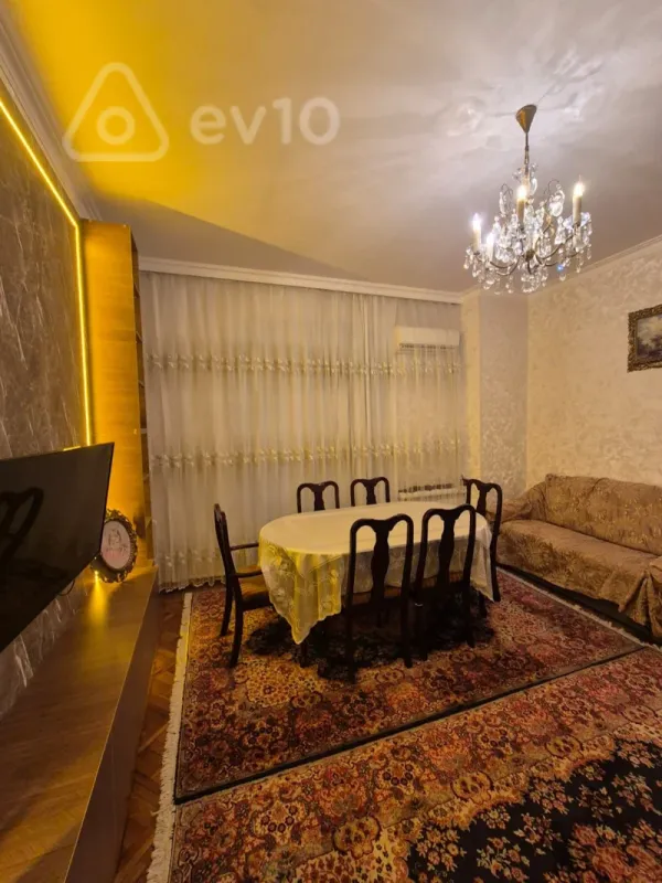 Kirayə verilir 2 otaqlı köhnə tikili 65 m²