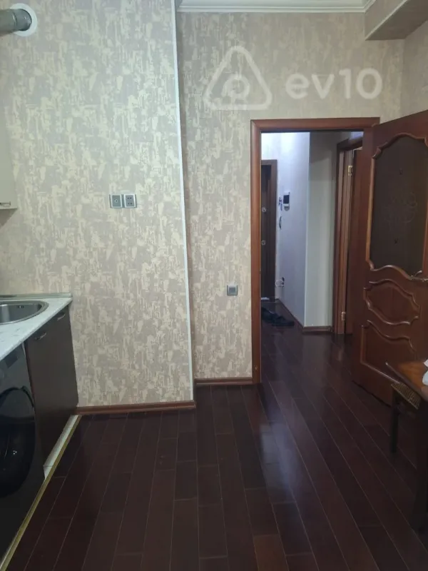 Kirayə verilir 1 otaqlı yeni tikili 50 m²