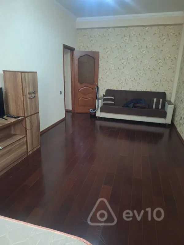 Kirayə verilir 1 otaqlı yeni tikili 50 m²