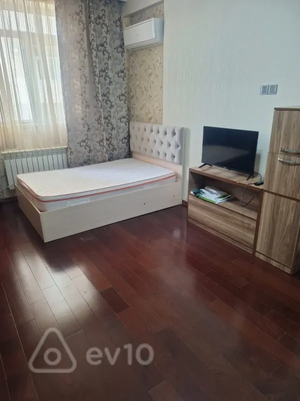 Kirayə verilir 1 otaqlı yeni tikili 50 m²