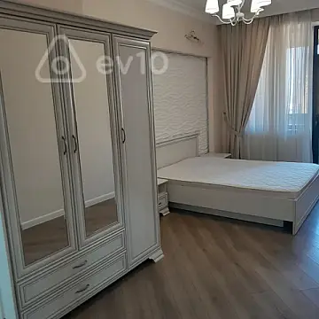 Kirayə verilir 2 otaqlı yeni tikili 70 m²