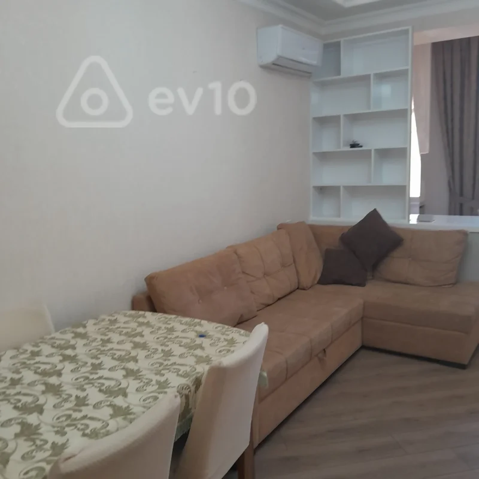 Kirayə verilir 2 otaqlı yeni tikili 70 m²