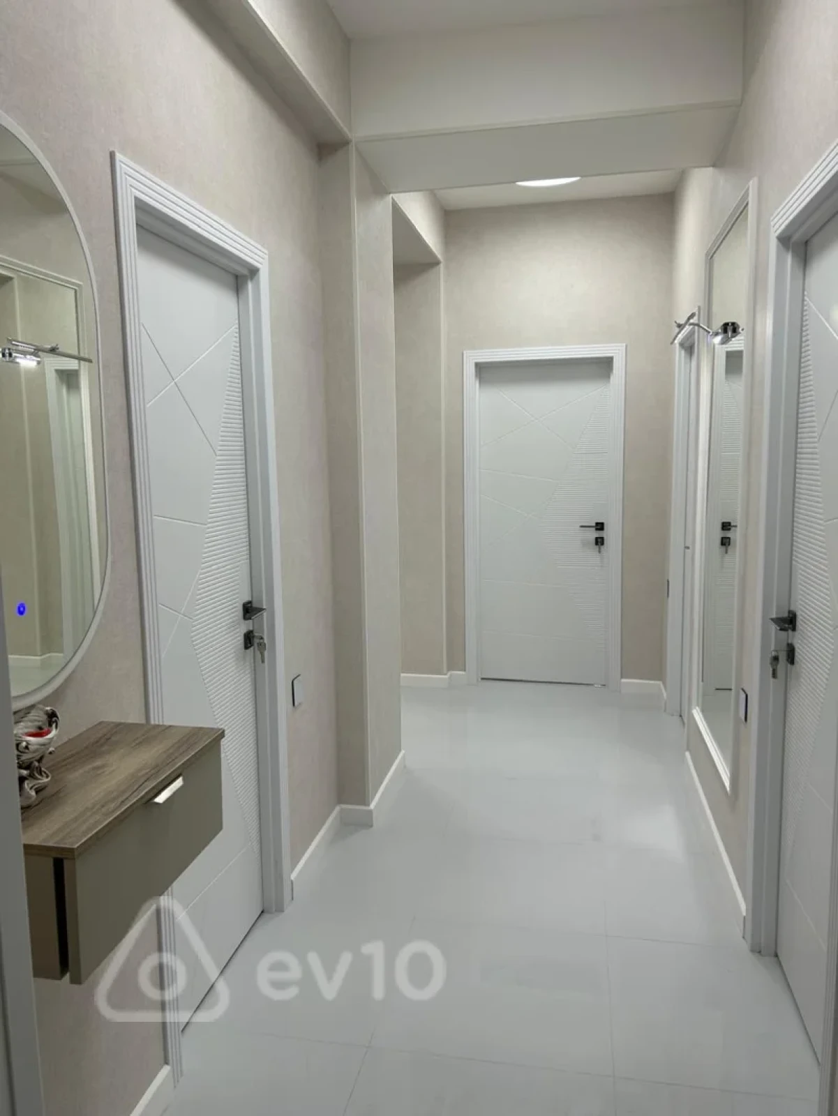 Satılır 2 otaqlı yeni tikili 67 m²