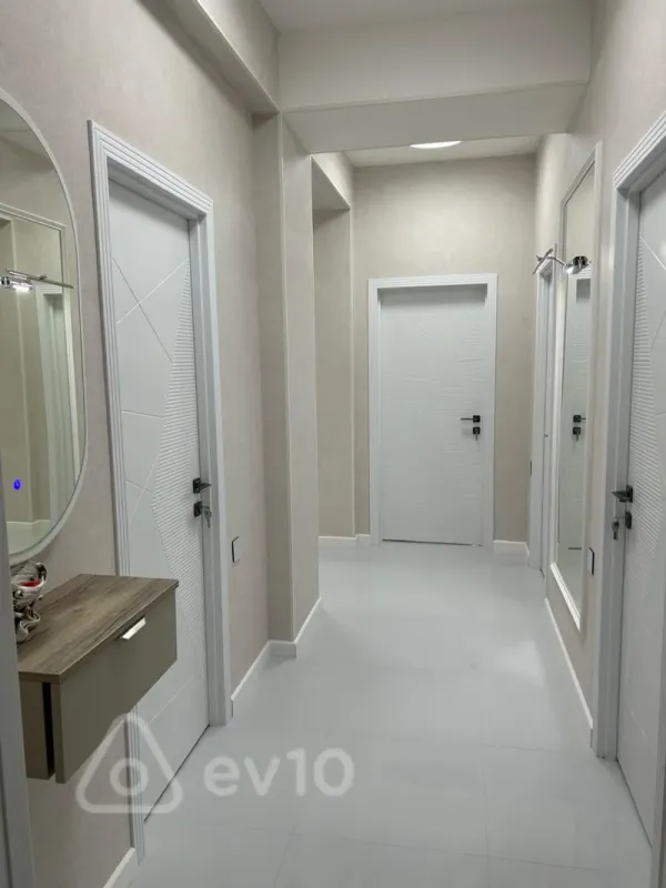 Satılır 2 otaqlı yeni tikili 67 m²