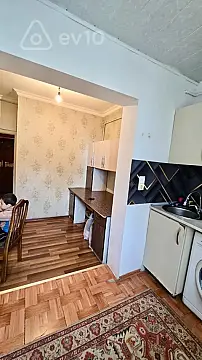 Satılır 2 otaqlı köhnə tikili 49 m²