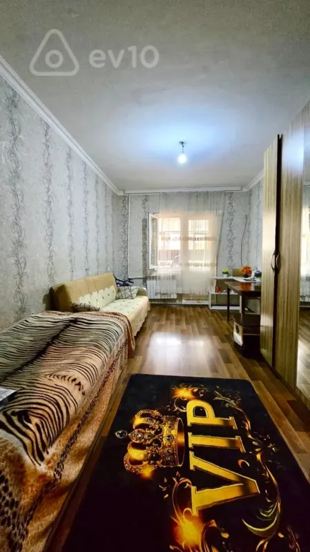 Satılır 2 otaqlı köhnə tikili 49 m²