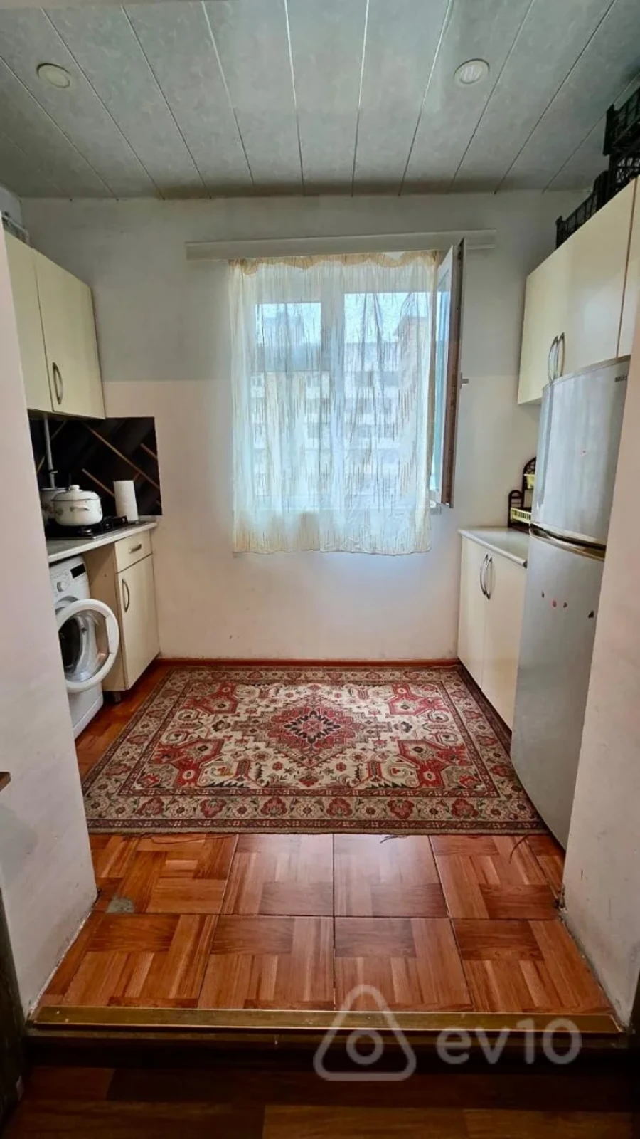 Satılır 2 otaqlı köhnə tikili 49 m²