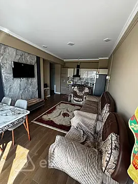 Kirayə verilir 3 otaqlı yeni tikili 85 m²