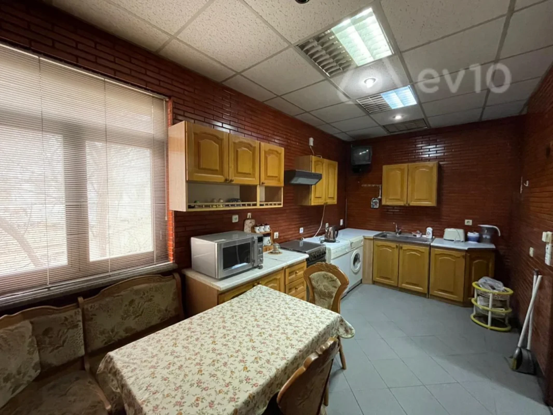 Kirayə verilir 3 otaqlı ofis 100 m²