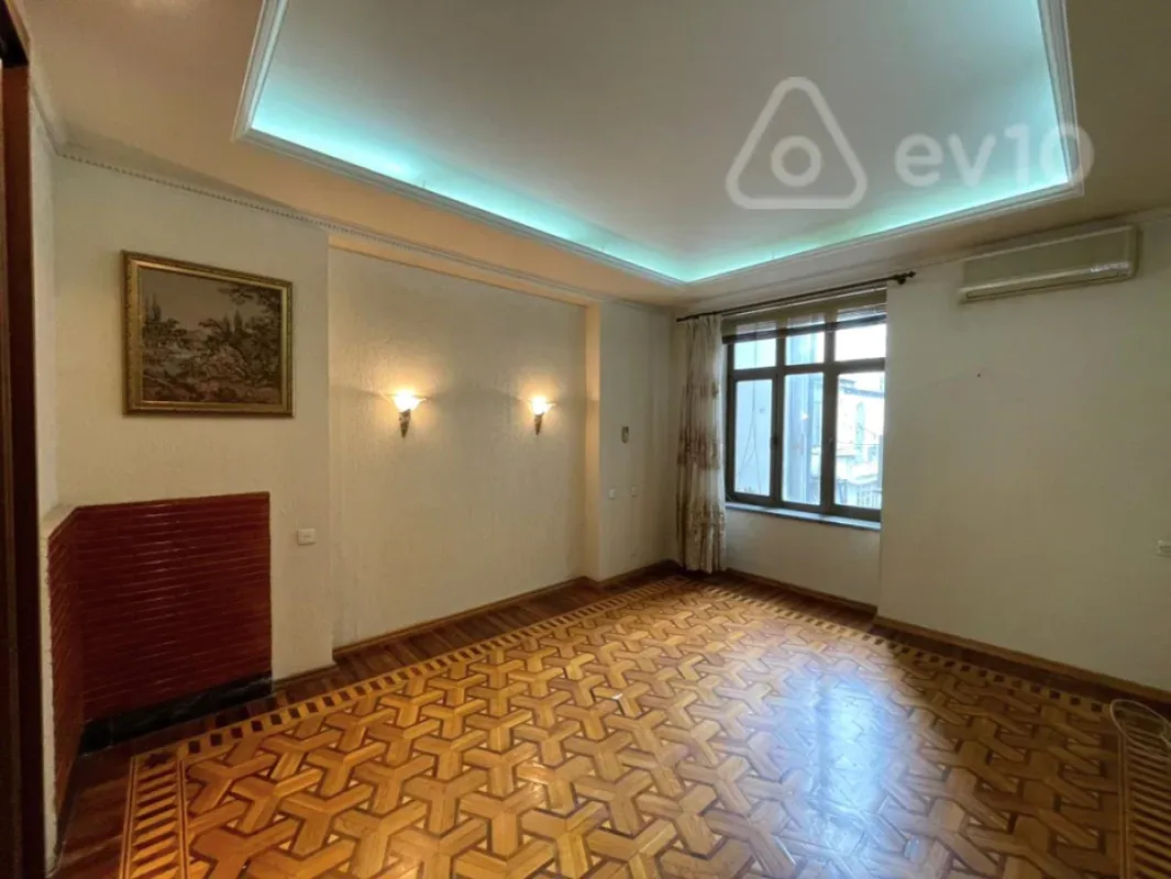 Kirayə verilir 3 otaqlı ofis 100 m²