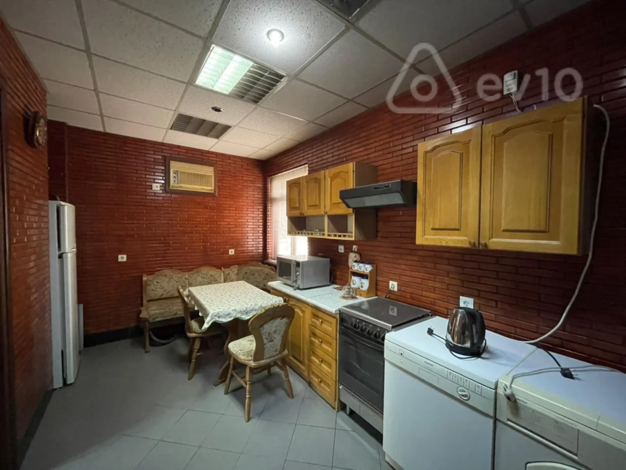 Kirayə verilir 3 otaqlı ofis 100 m²