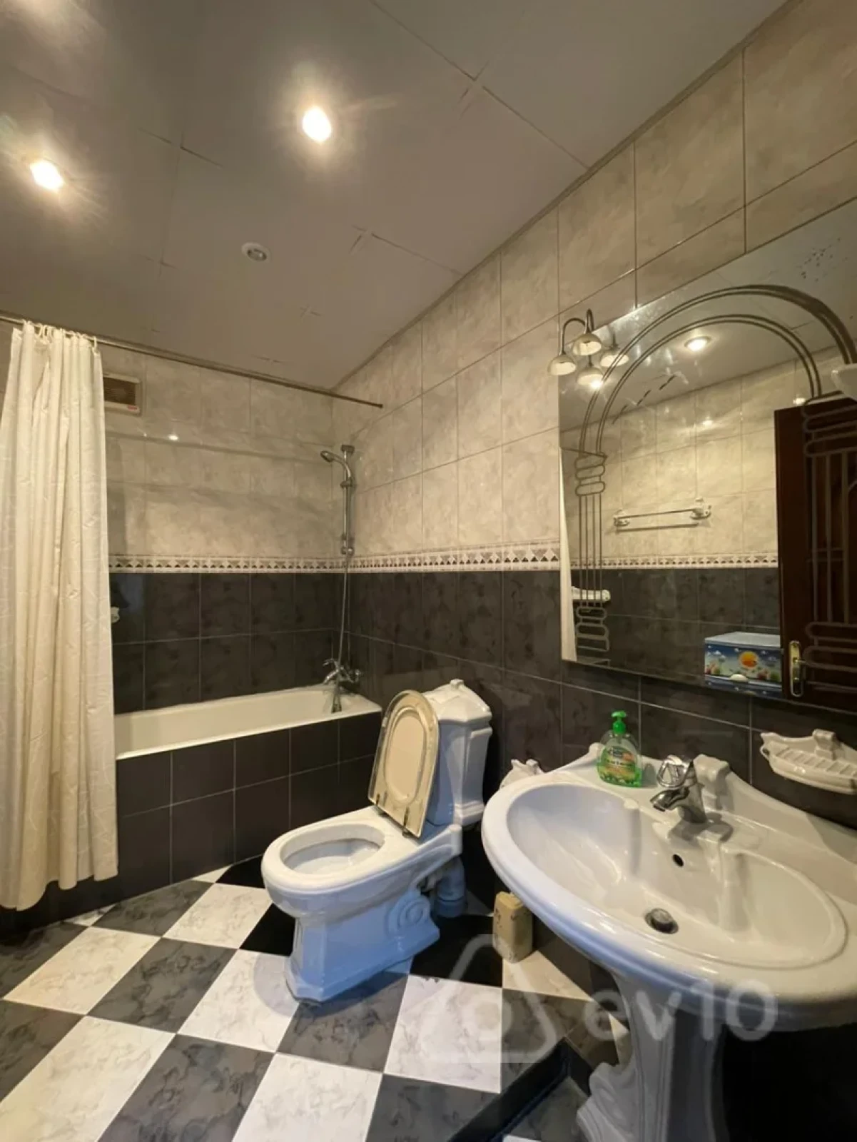 Kirayə verilir 3 otaqlı ofis 100 m²