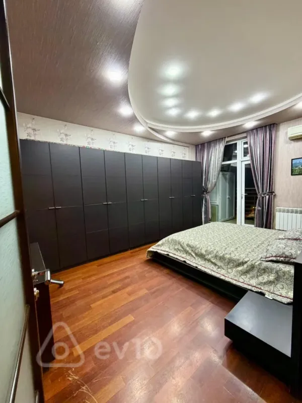 Kirayə verilir 3 otaqlı yeni tikili 110 m²