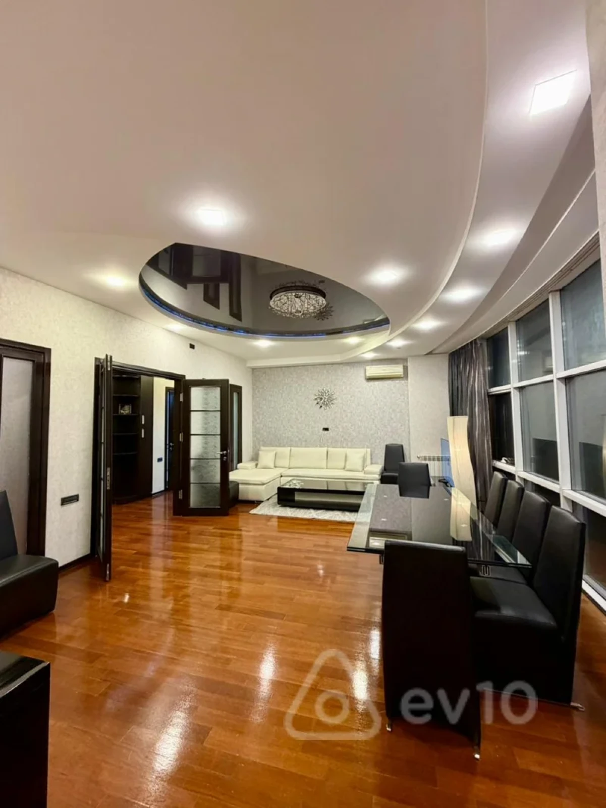 Kirayə verilir 3 otaqlı yeni tikili 110 m²