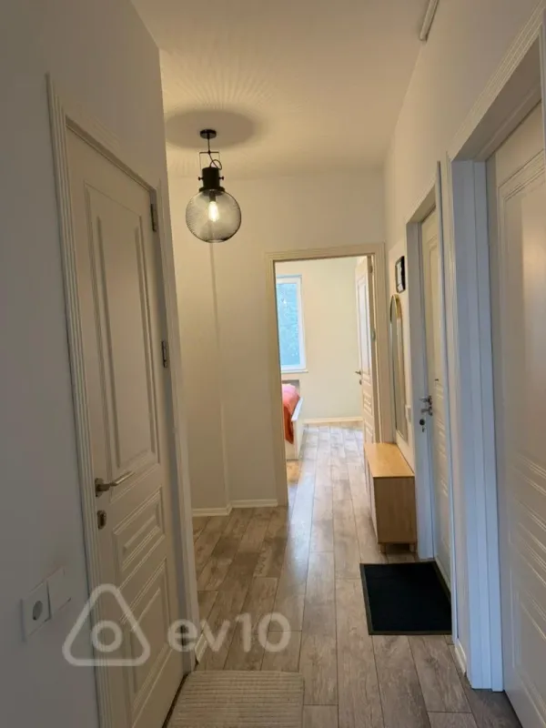 Satılır 2 otaqlı köhnə tikili 55 m²