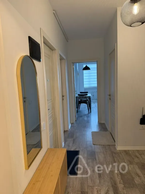 Satılır 2 otaqlı köhnə tikili 55 m²