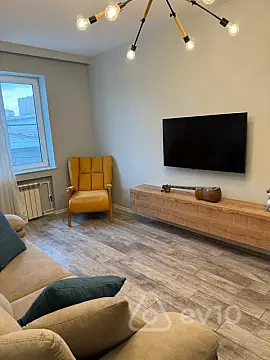 Satılır 2 otaqlı köhnə tikili 55 m²