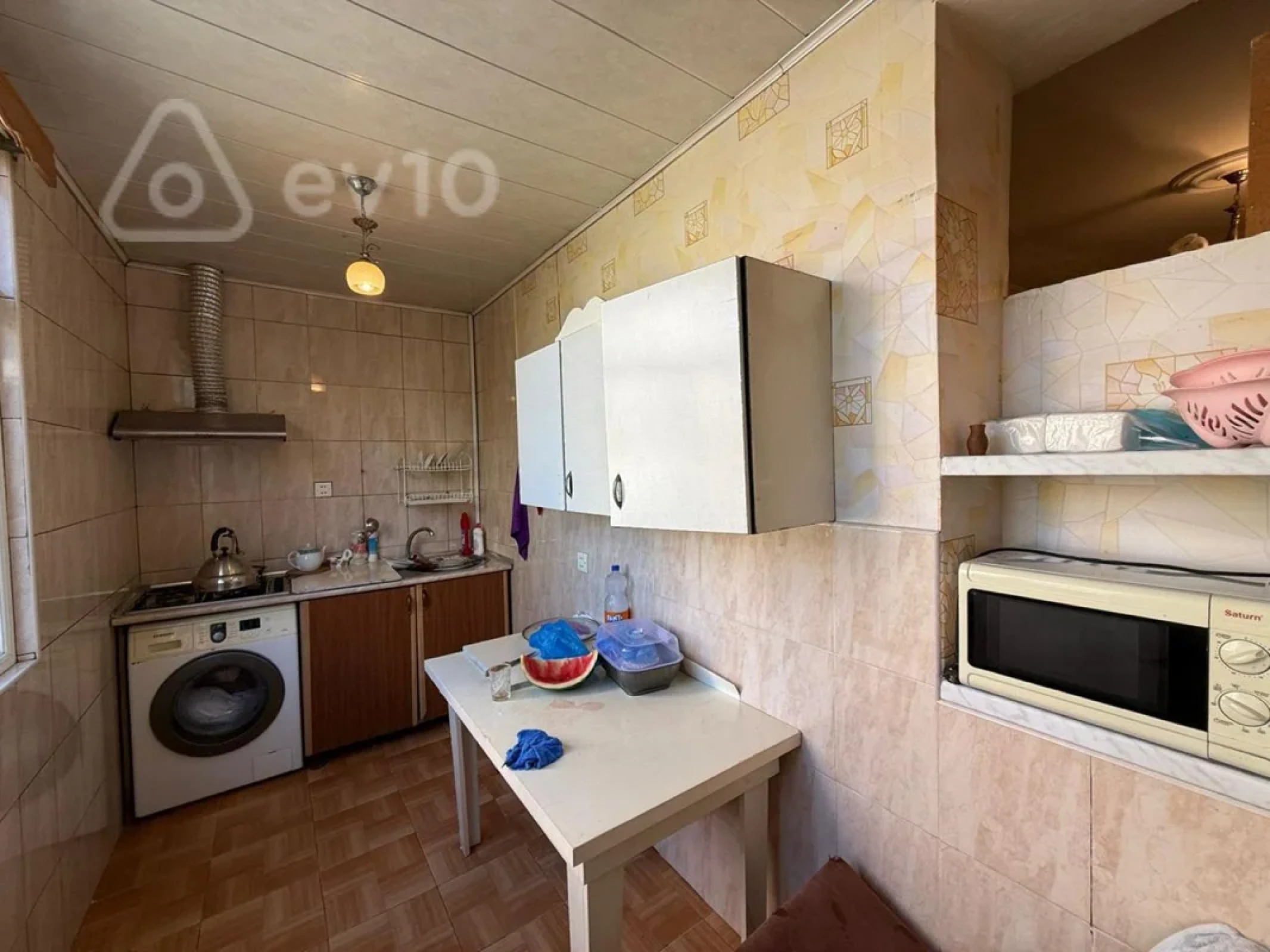 Kirayə verilir 4 otaqlı köhnə tikili 75 m²