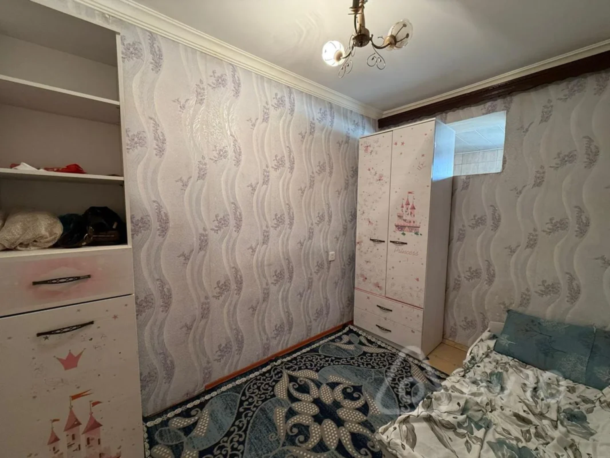 Kirayə verilir 4 otaqlı köhnə tikili 75 m²
