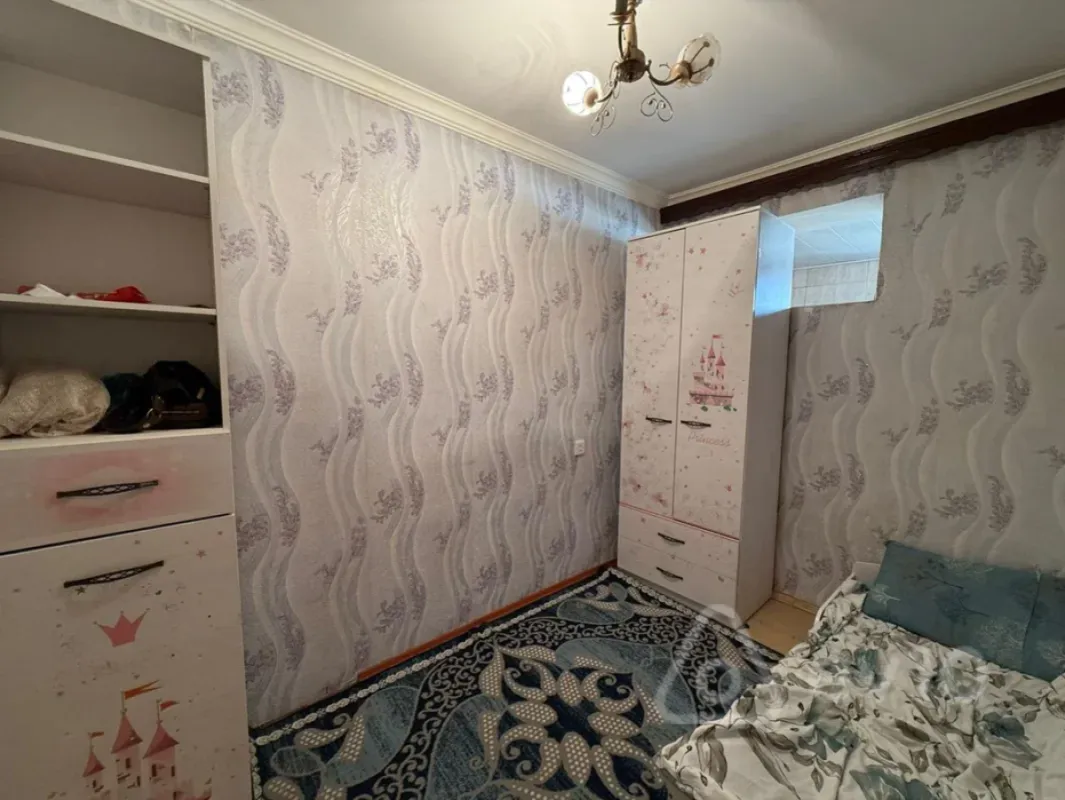 Kirayə verilir 4 otaqlı köhnə tikili 75 m²