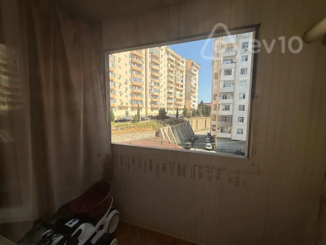 Kirayə verilir 4 otaqlı köhnə tikili 75 m²