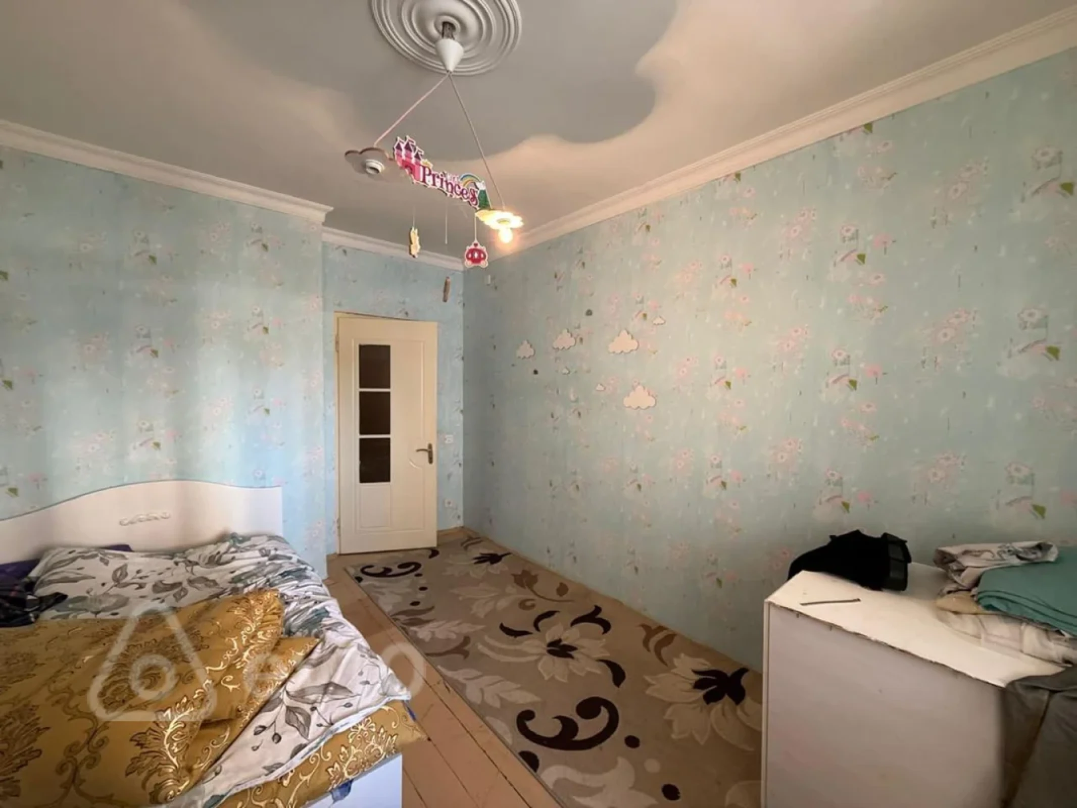 Kirayə verilir 4 otaqlı köhnə tikili 75 m²