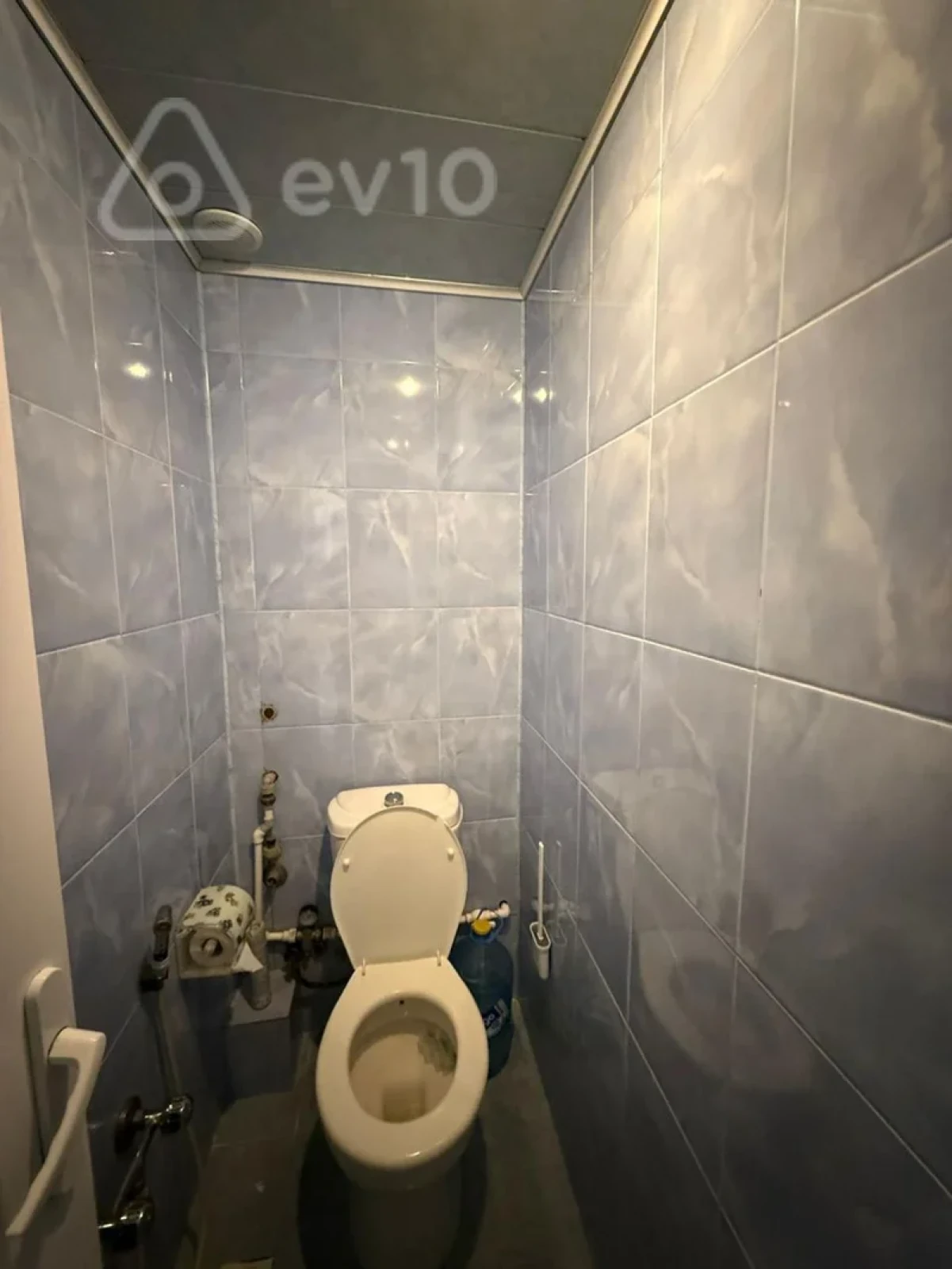 Kirayə verilir 4 otaqlı köhnə tikili 75 m²
