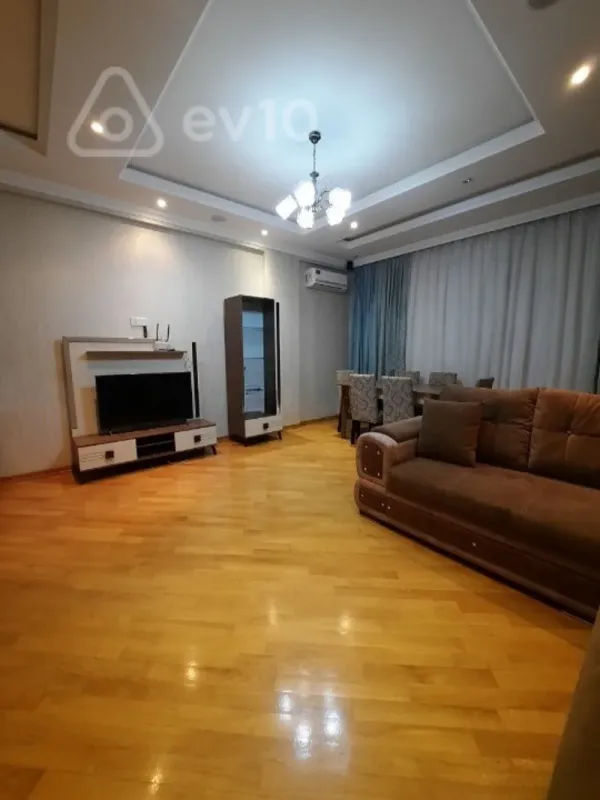 Kirayə verilir 2 otaqlı yeni tikili 90 m²