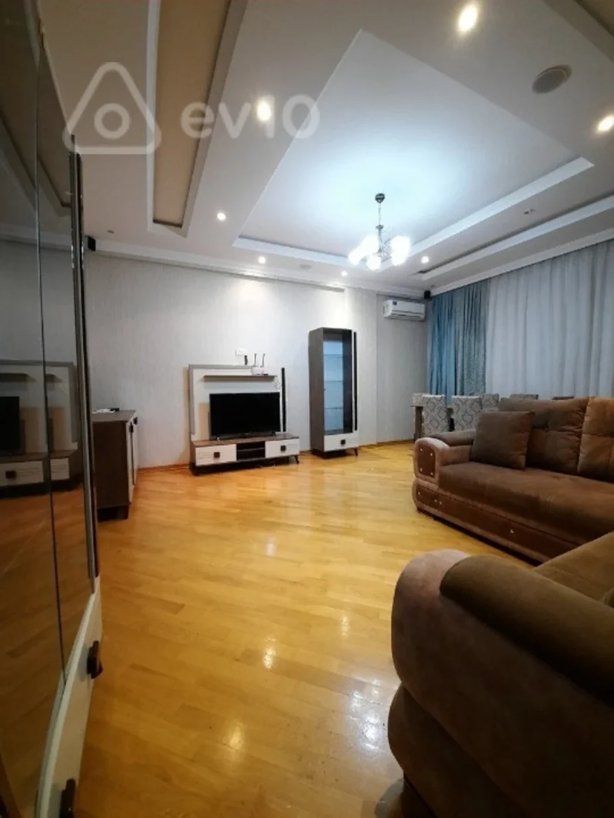 Kirayə verilir 2 otaqlı yeni tikili 90 m²