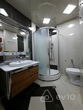 Kirayə verilir 2 otaqlı yeni tikili 90 m²