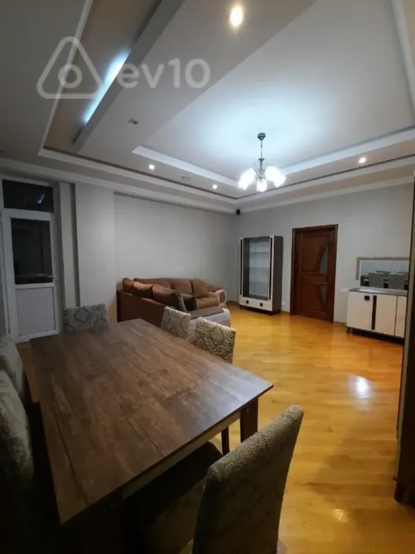 Kirayə verilir 2 otaqlı yeni tikili 90 m²