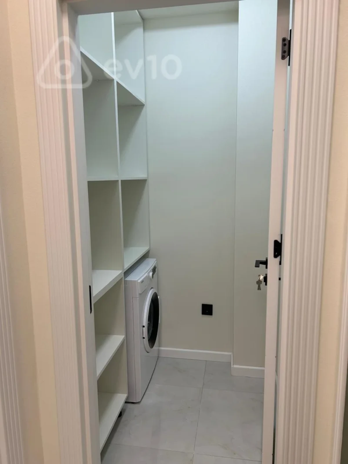 Satılır 2 otaqlı yeni tikili 78 m²